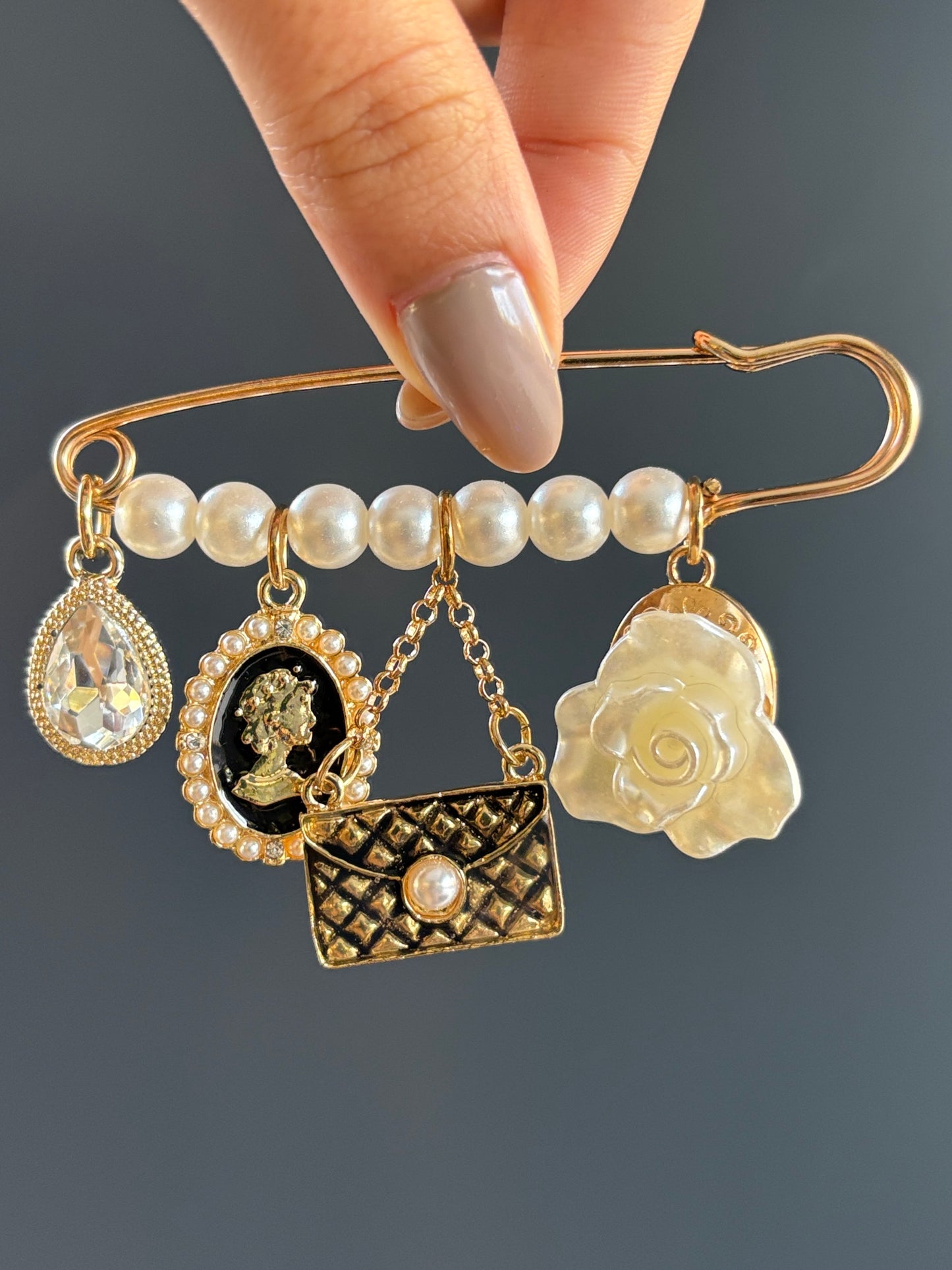 Aguja CHANEL -TP2502