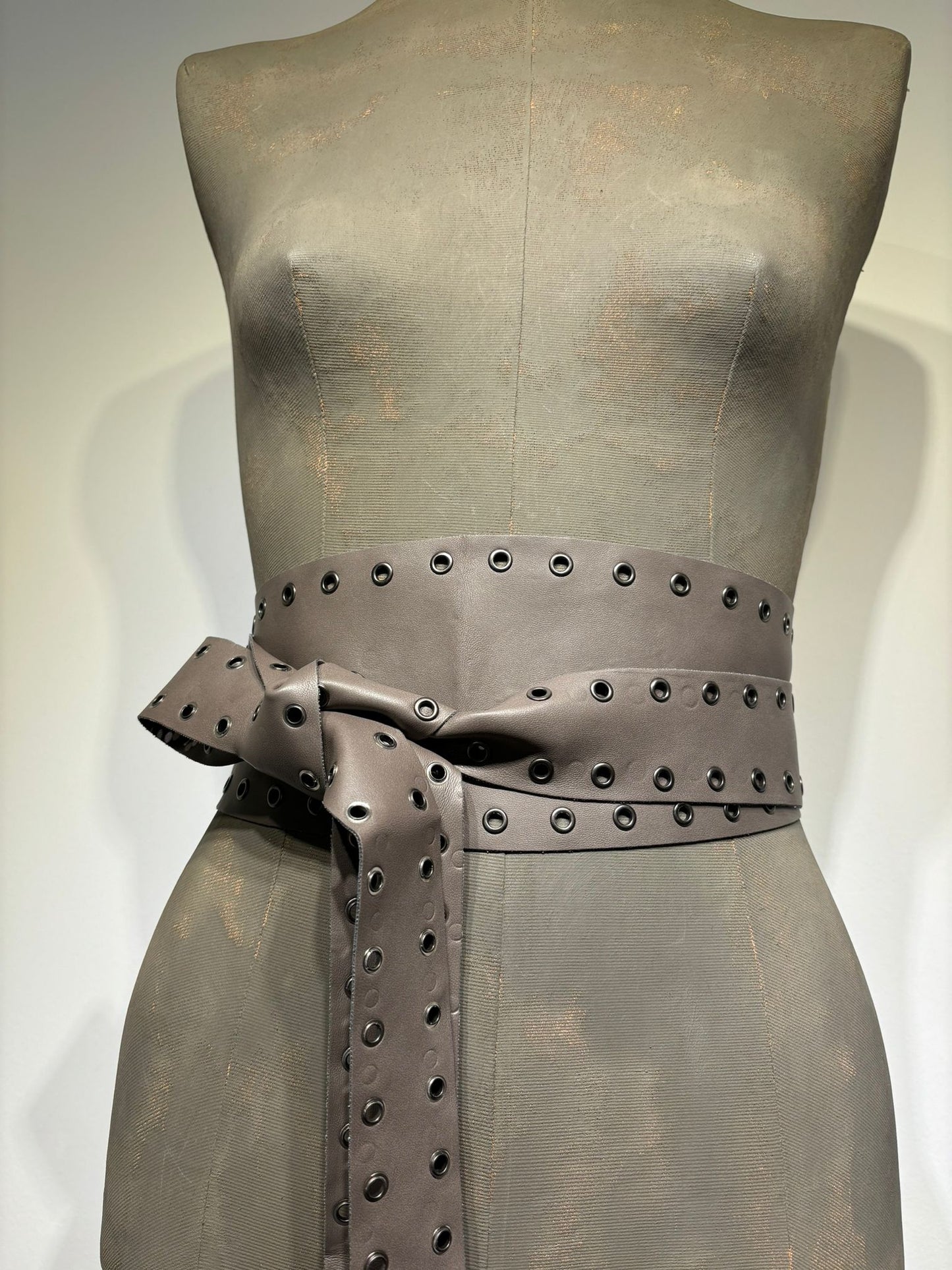 Cinturón FAJIN TACHAS-TP2406