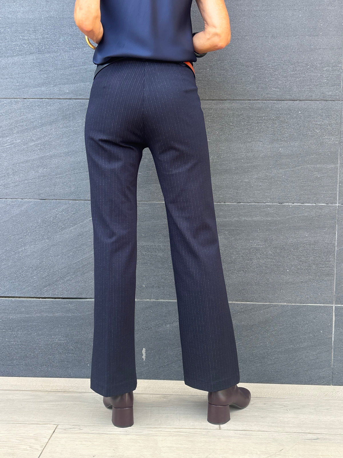 Pantalón modelo AMELINE