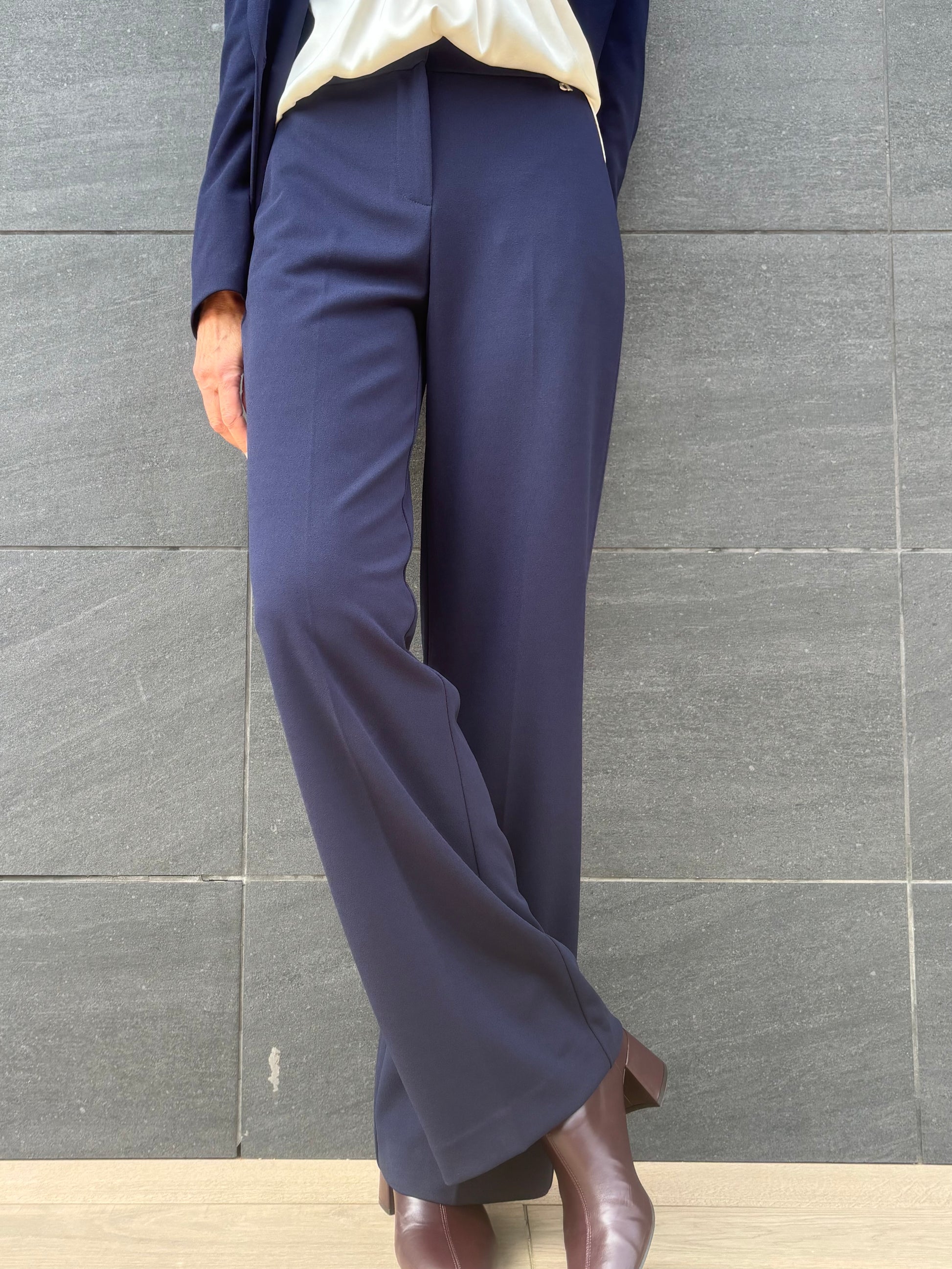 Pantalón modelo LYA -TP2608 - elisabetolive