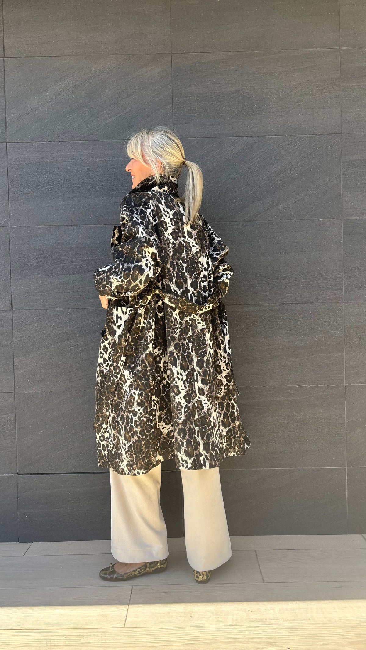 Gabardina GIA animal print