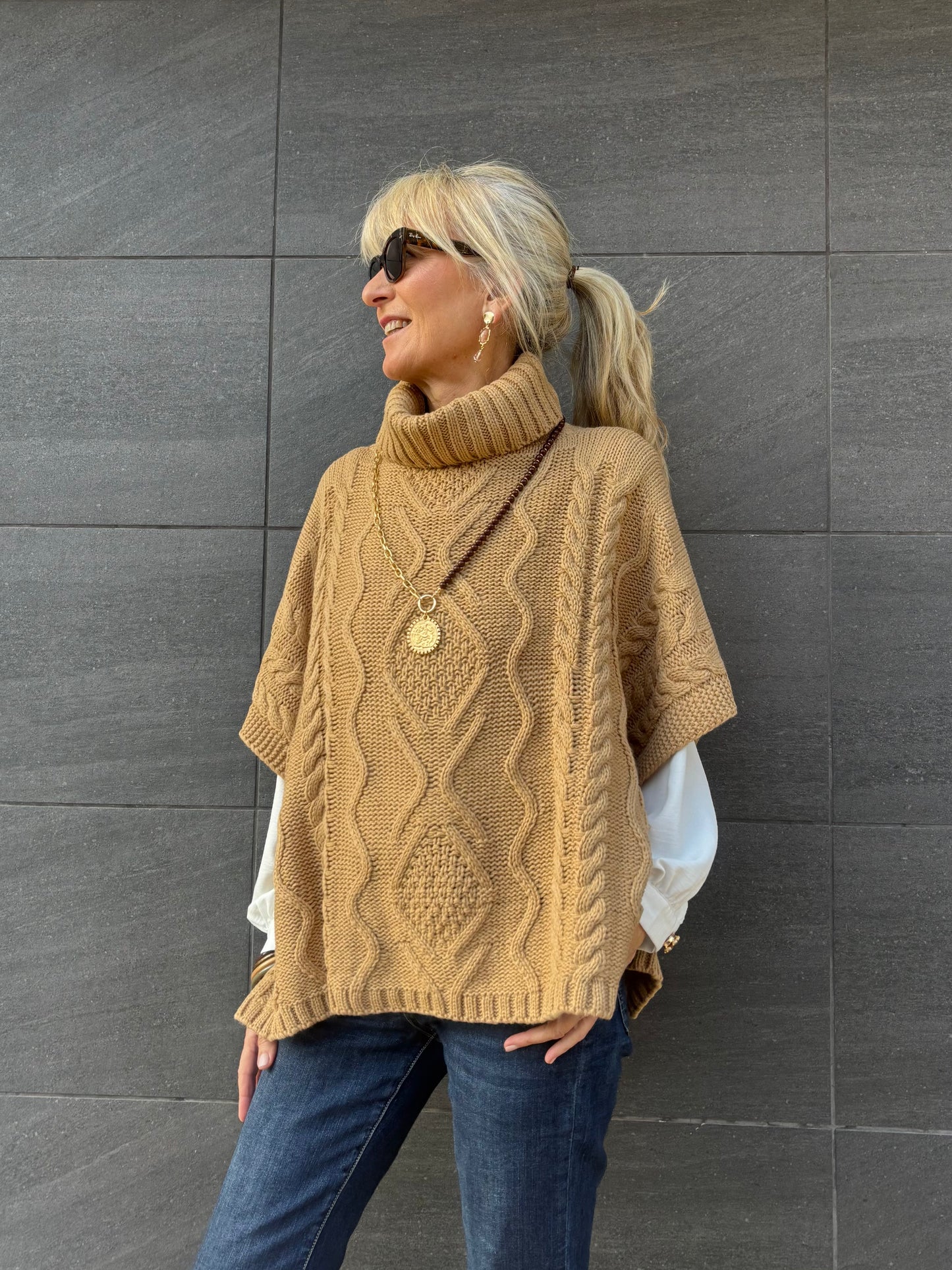 Poncho de ochos AINARA -TO2502