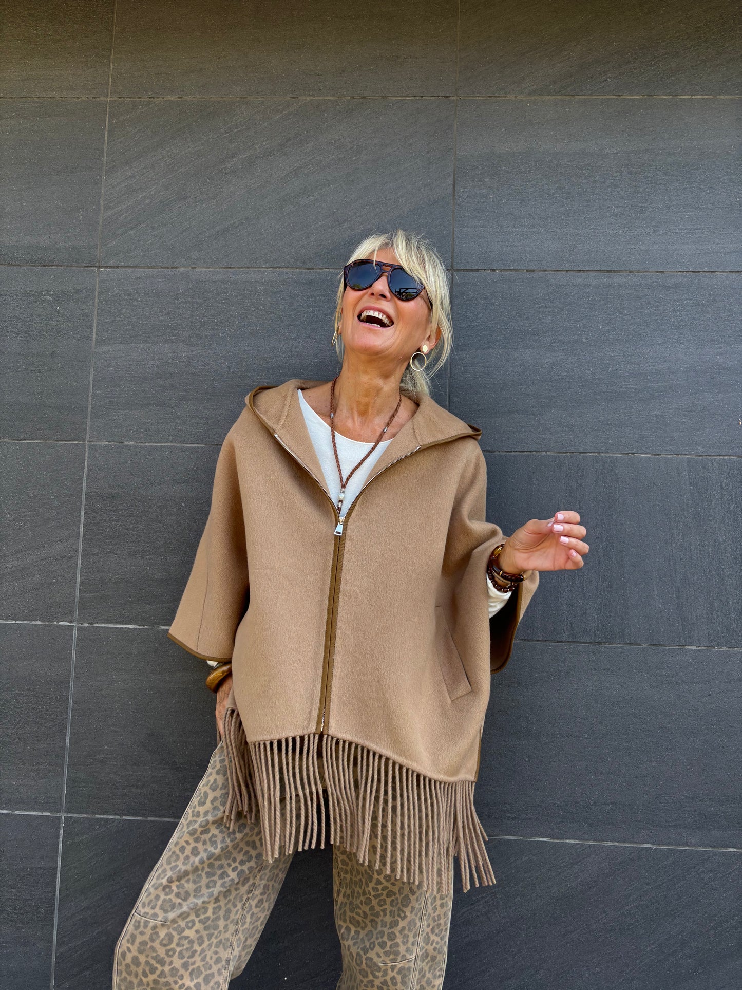 Poncho de flecos CAMILA